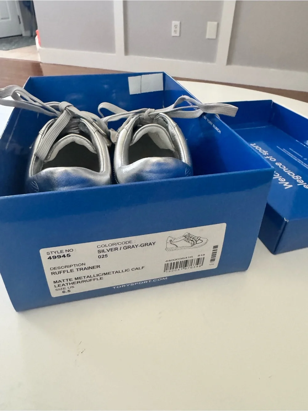 Tory Sport Ruffle Trainer Metallic Silver Sneakers – Size 6.5 – New in Box